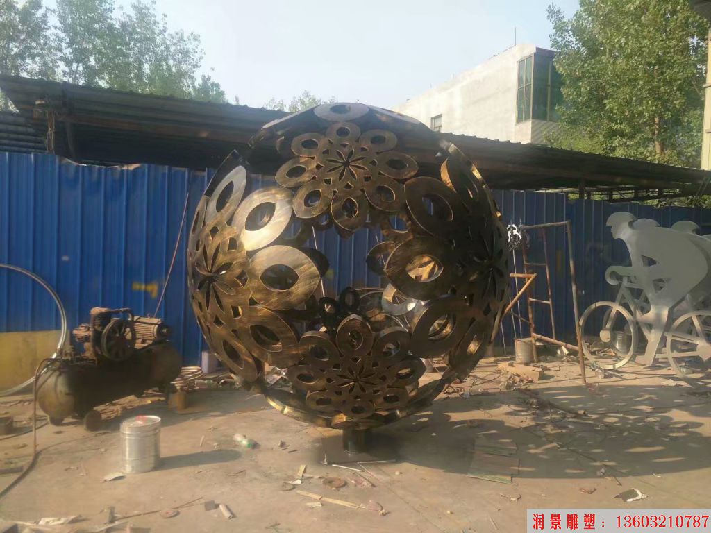 不锈钢仿铜花球雕塑,镂空球雕塑,激光切割