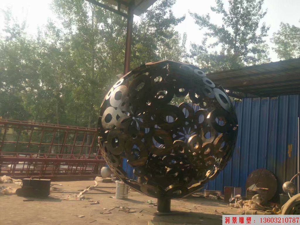 不锈钢仿铜花球雕塑,镂空球雕塑,激光切割4